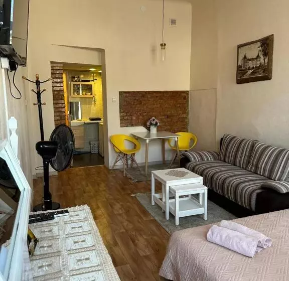 هاستل Sija S House