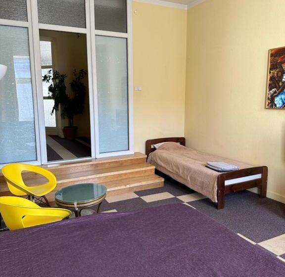 هاستل Sija S House