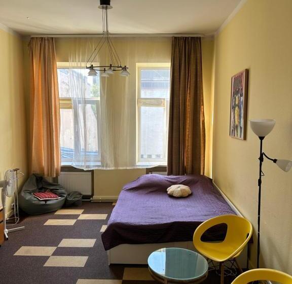 هاستل Sija S House