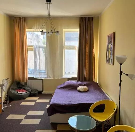 هاستل Sija S House