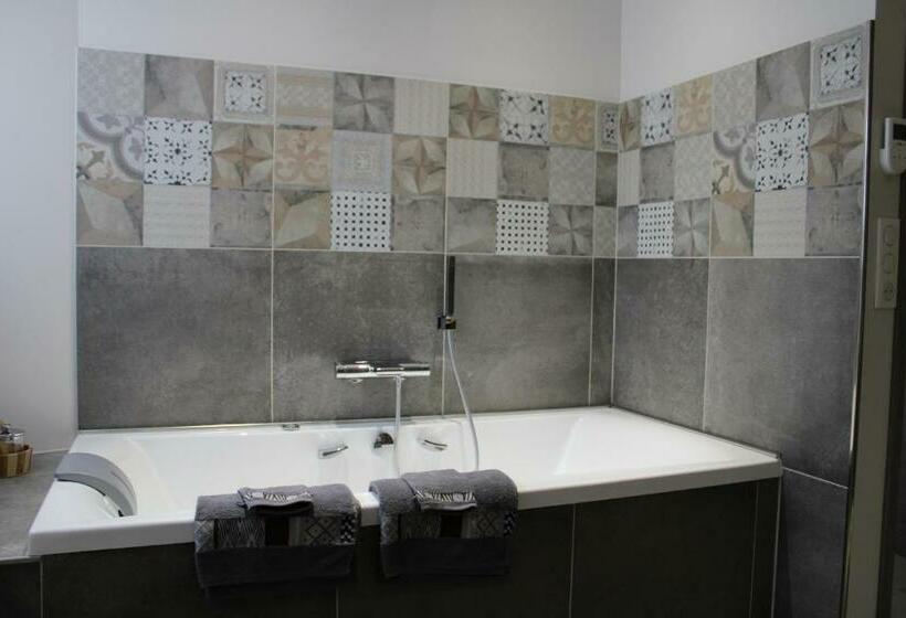 Bed and Breakfast A L Orée Du Château