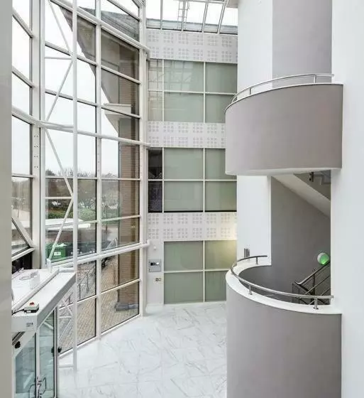 Mondial Apartments At Heathrow