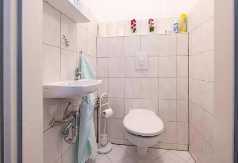 پانسیون Kiez Box Twentyforseven Private Room