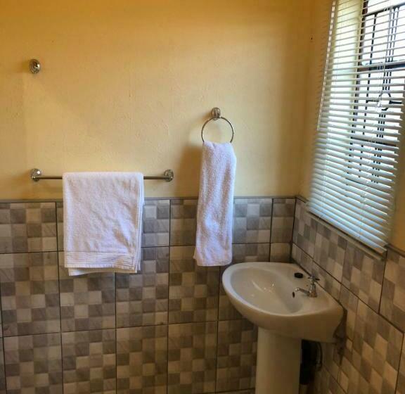 Пансион Maite Villa Lodge