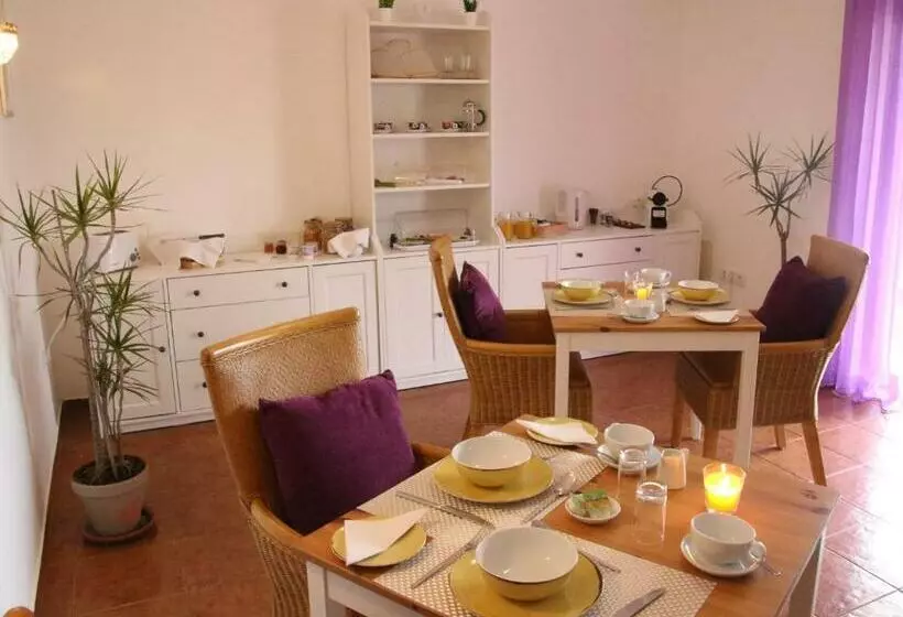 Bed and Breakfast Casa Das Palmas