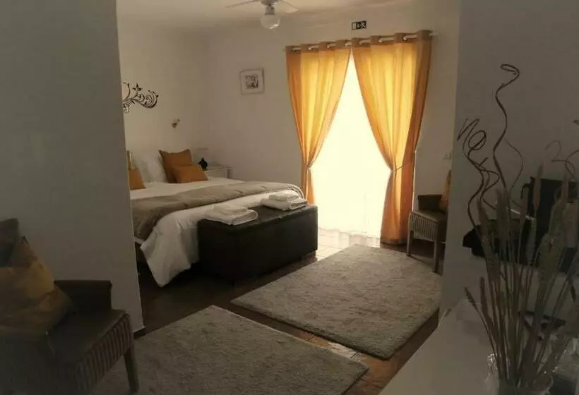 Bed and Breakfast Casa Das Palmas