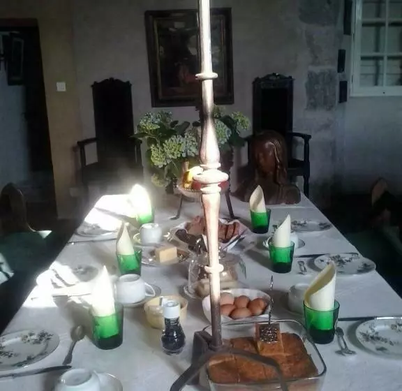 ベッドアンドブレックファースト Château De Cauderoue