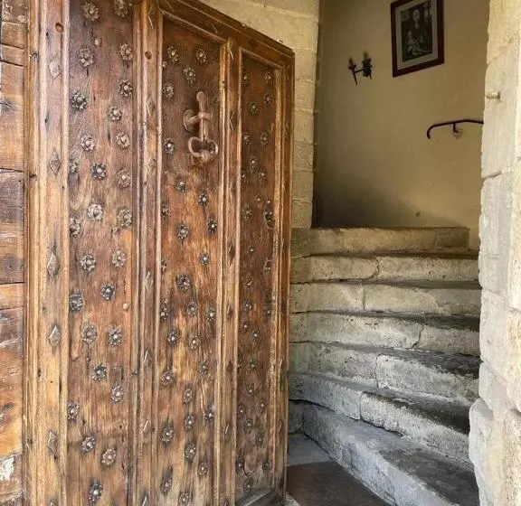 ベッドアンドブレックファースト Château De Cauderoue