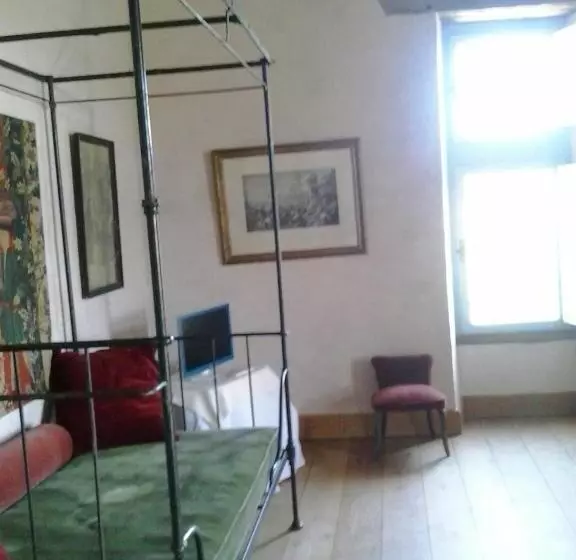 ベッドアンドブレックファースト Château De Cauderoue