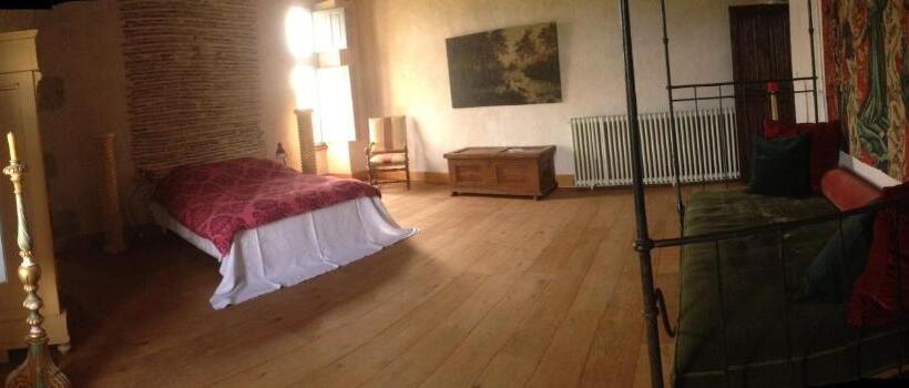 민박 Château De Cauderoue