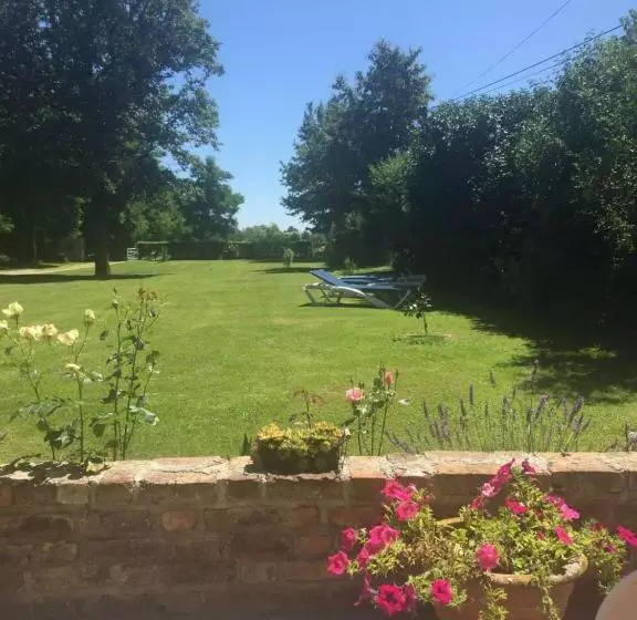 Aamiaismajoitus (B&B) Le Clos Du Golf