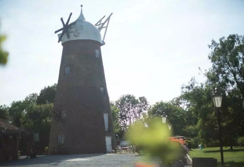 ベッドアンドブレックファースト The Windmill Cottage