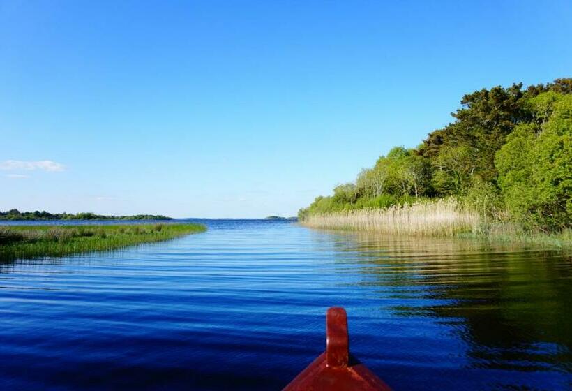 Crossriver Bed And Breakfast