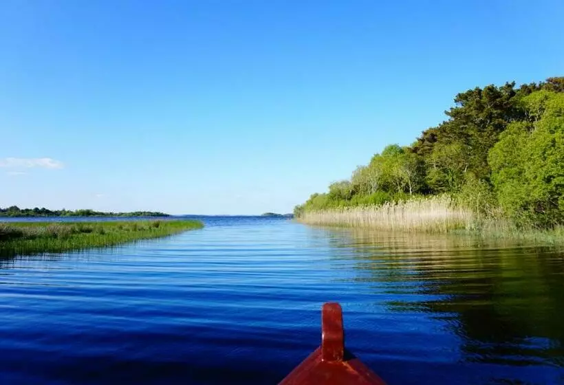 Crossriver Bed And Breakfast