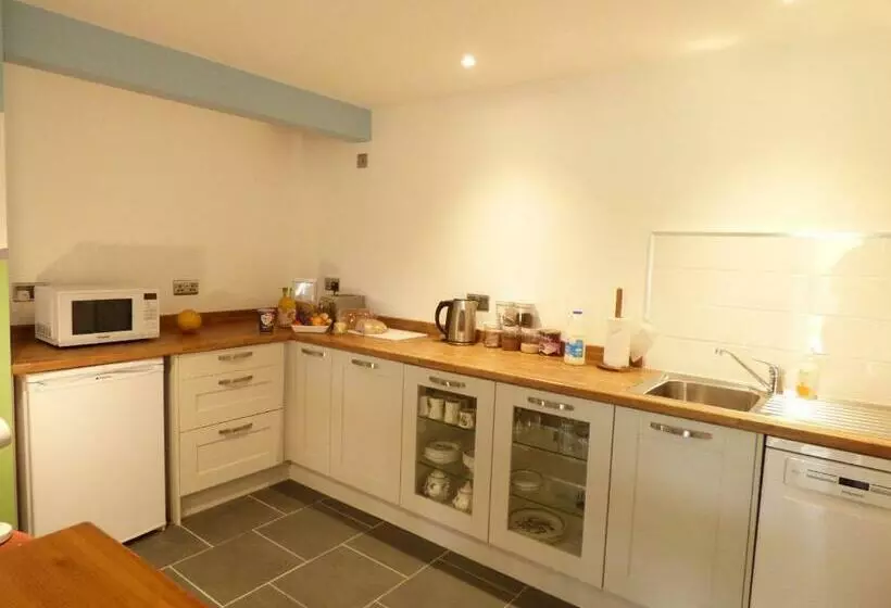 Highfield House, Parracombe, Modern B&b