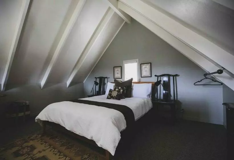 Aamiaismajoitus (B&B) Kakariki Cottage