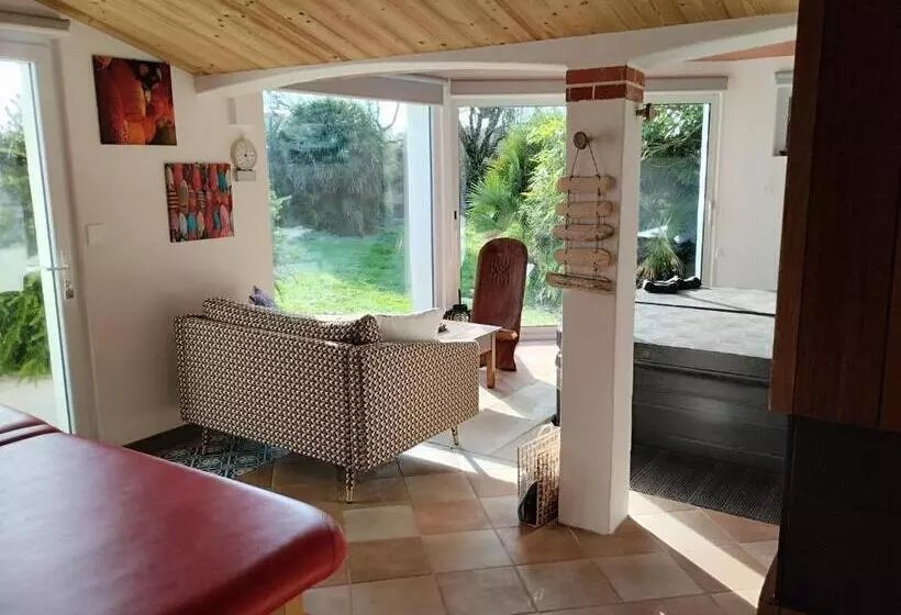 Aamiaismajoitus (B&B) L Eden Naturiste Spas