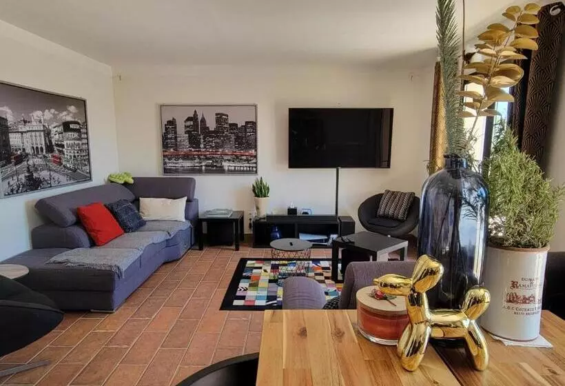 Aamiaismajoitus (B&B) Villa Tropez Chambres D Hôtes