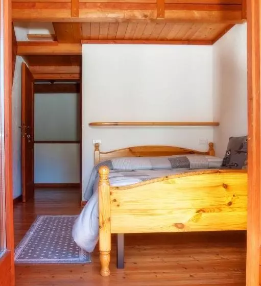 ホテル Agriturismo Luloc