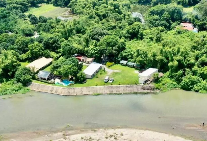 Monty S Riverside View Resort