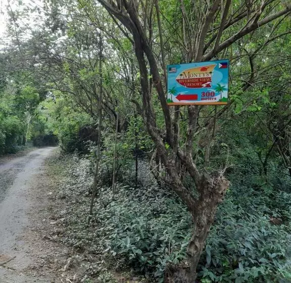 Monty S Riverside View Resort