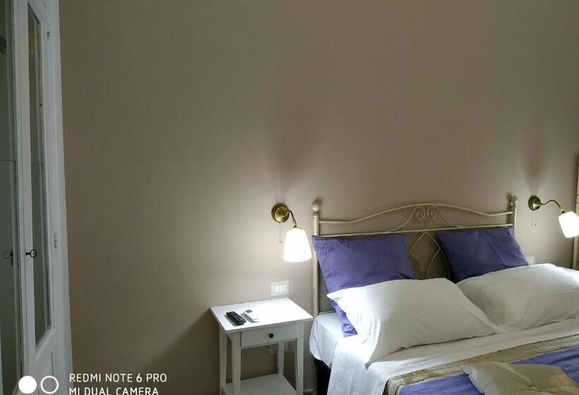 Pensjonat Le Suite Del Teatro Cucinino Privato