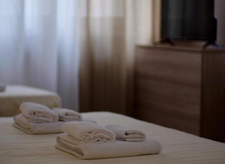 پانسیون Maison Turin