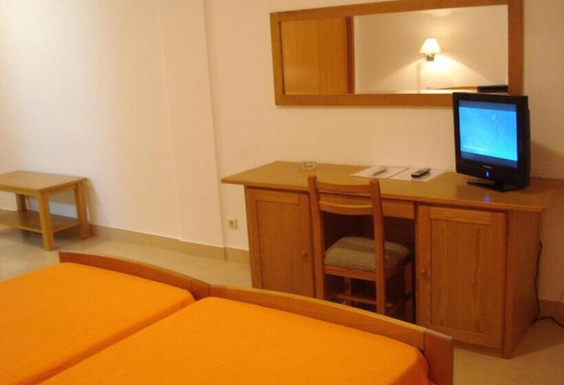 تختخواب و صبحانه Rialgarve