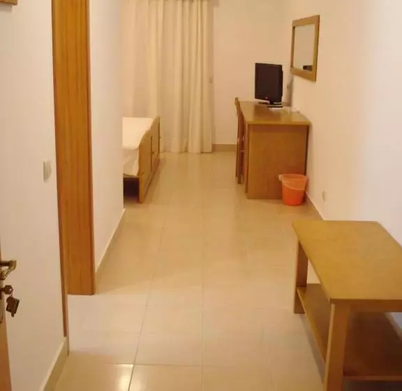 تختخواب و صبحانه Rialgarve