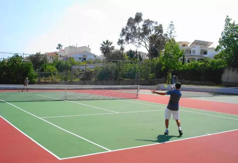 تختخواب و صبحانه Rialgarve