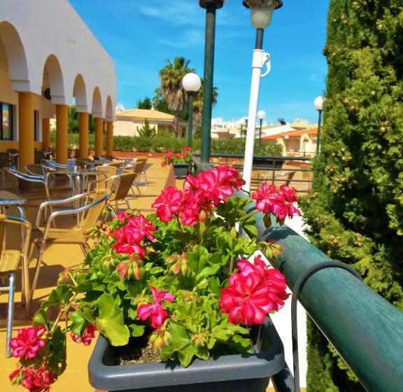 تختخواب و صبحانه Rialgarve