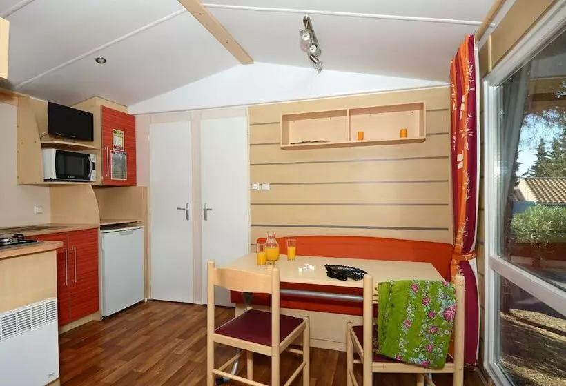 Domaine Résidentiel De Plein Air Odalys La Pinède