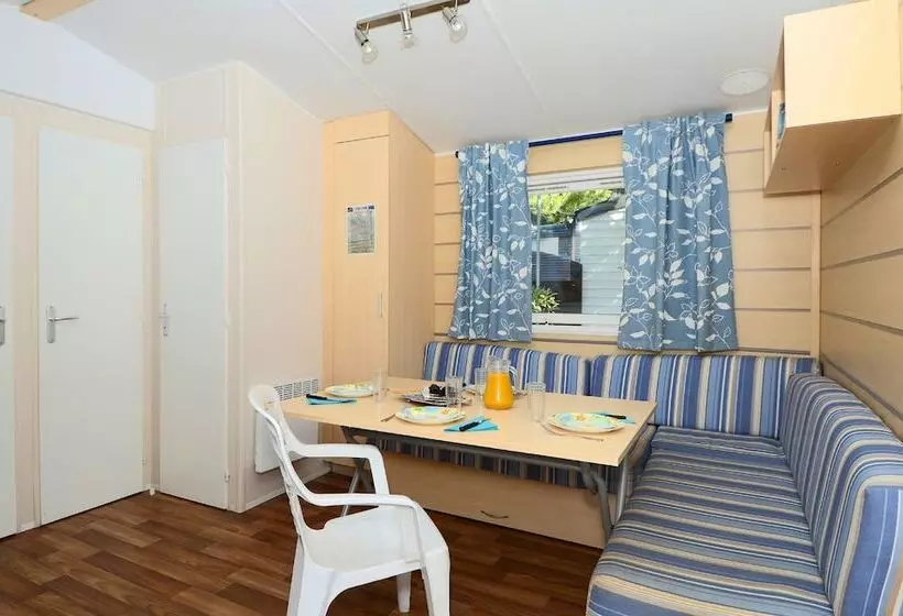 Domaine Résidentiel De Plein Air Odalys La Pinède