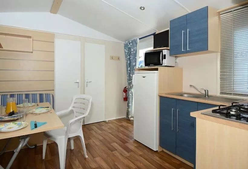 Domaine Résidentiel De Plein Air Odalys La Pinède