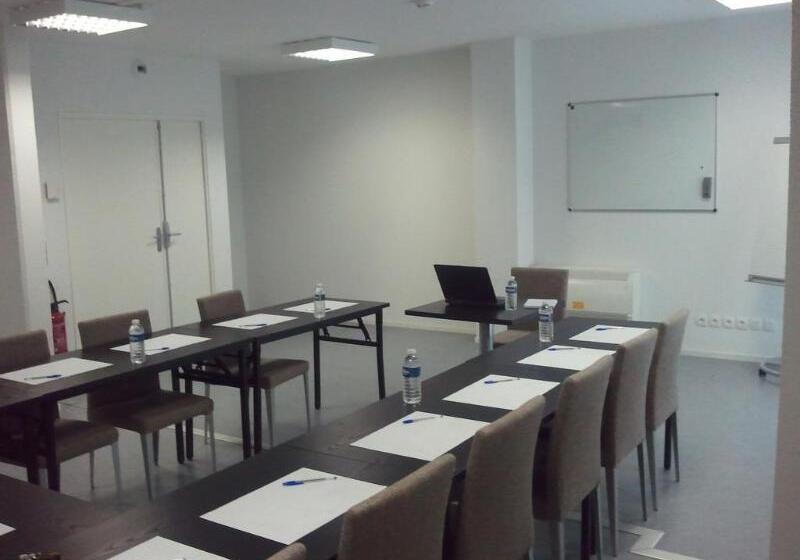 בית מלון כפרי Alezan Hôtel & Résidence