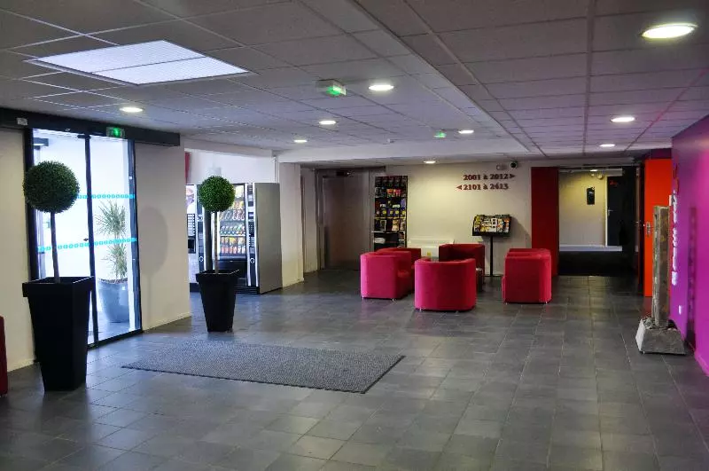 Отель Alezan Hôtel & Résidence