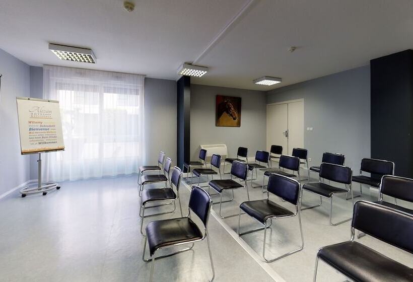 בית מלון כפרי Alezan Hôtel & Résidence