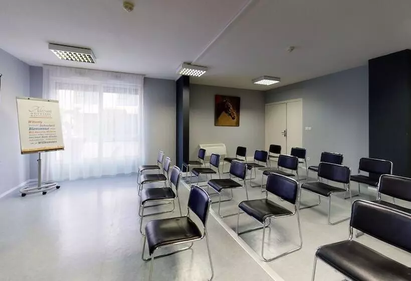 Отель Alezan Hôtel & Résidence