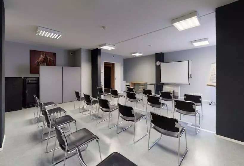 Отель Alezan Hôtel & Résidence