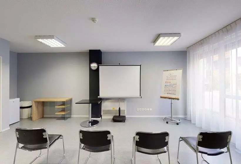 Отель Alezan Hôtel & Résidence