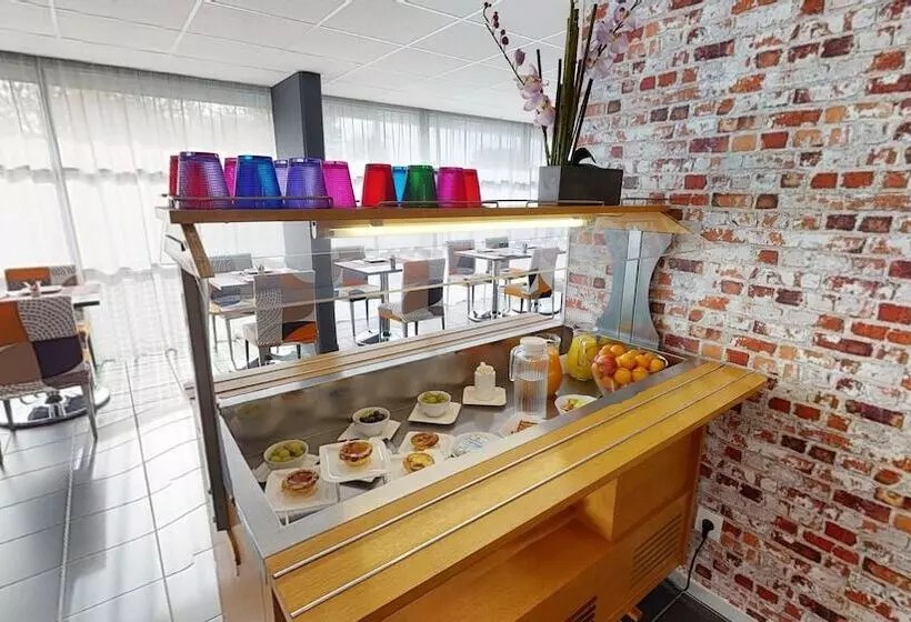 Отель Alezan Hôtel & Résidence