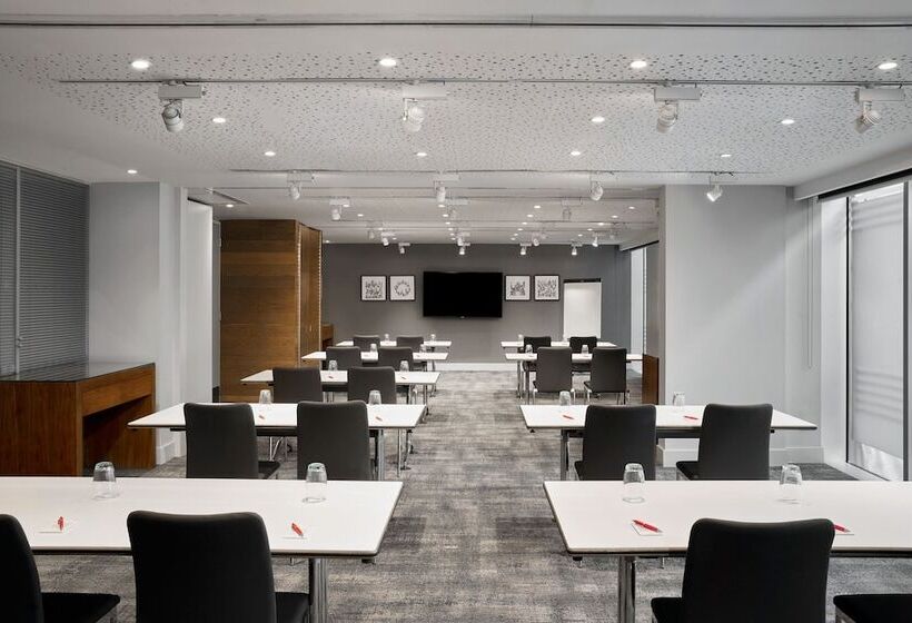 Hotelli Aloft London Excel