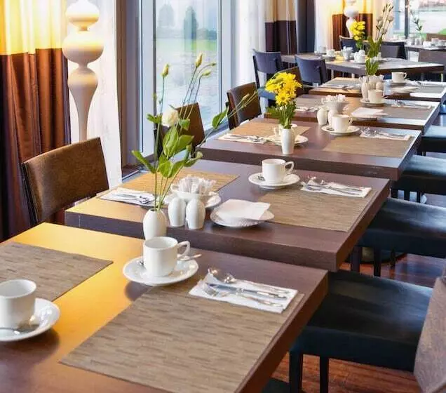 Ambassador Hotel Kaluga