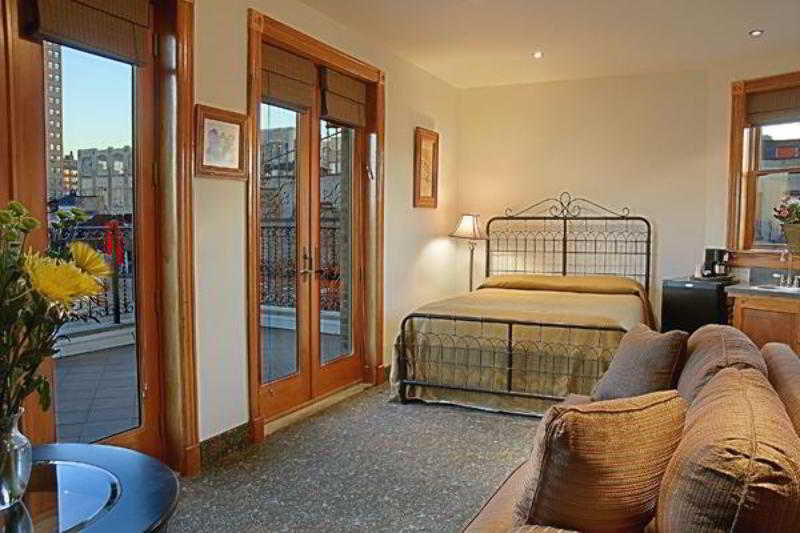 בית מלון כפרי Blue Moon