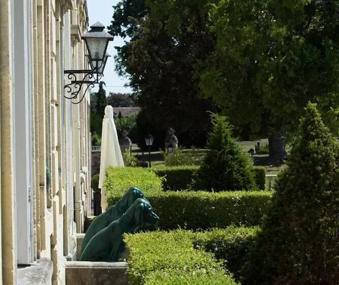 Отель Chateau Meyre