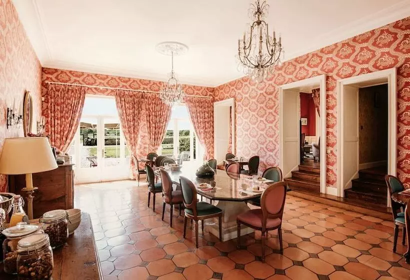 Отель Chateau Meyre