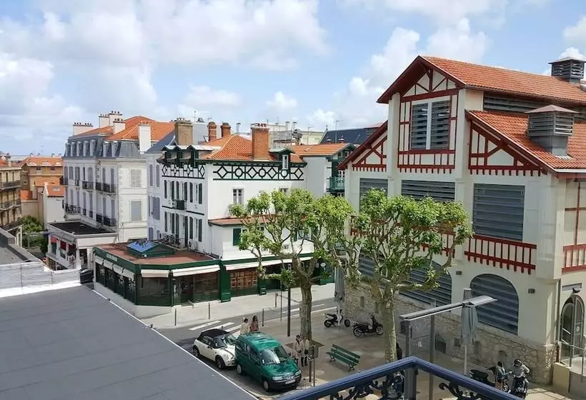 فندق De Silhouette