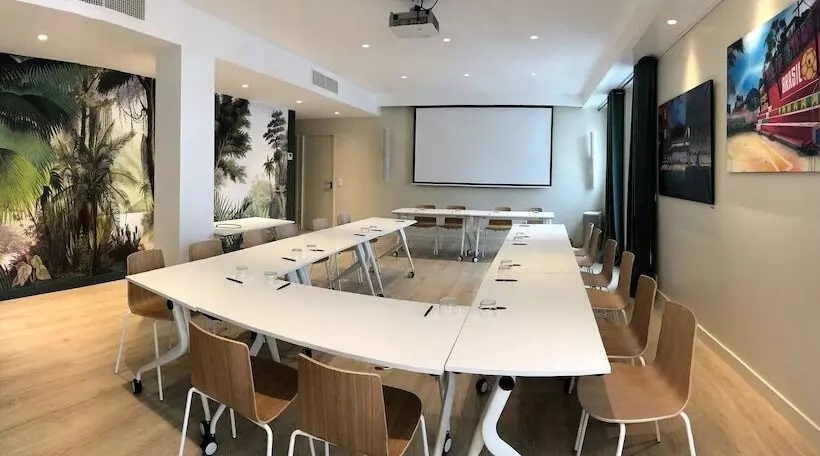 فندق De Silhouette