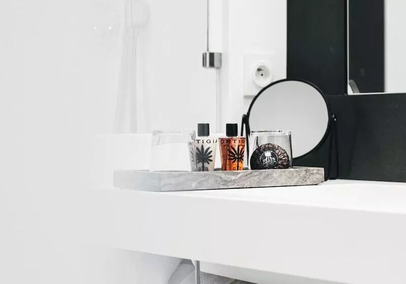 فندق De Silhouette