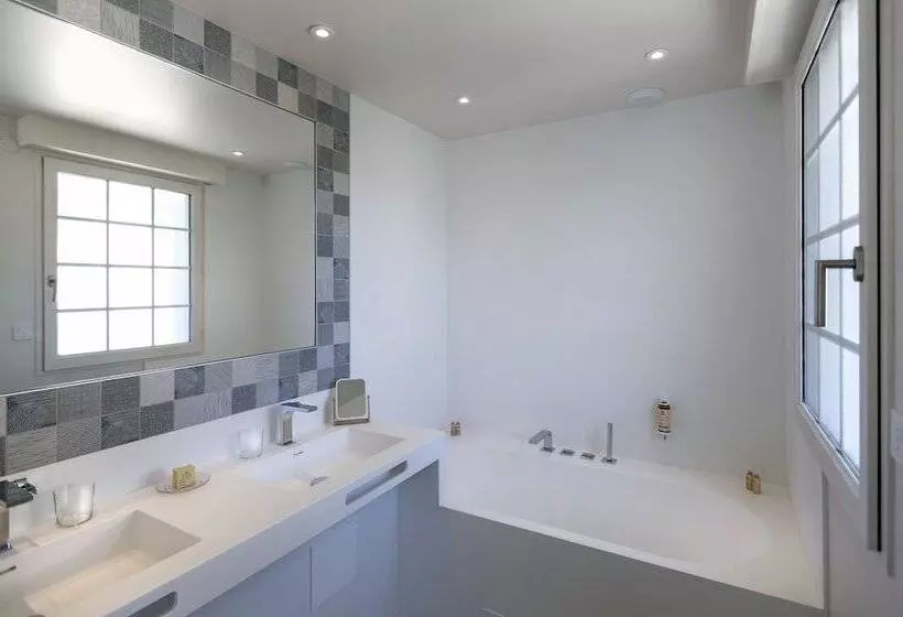 فندق De Silhouette